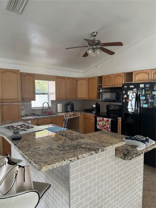 For Rent: $2,300 (3 beds, 2 baths, 0 Square Feet)