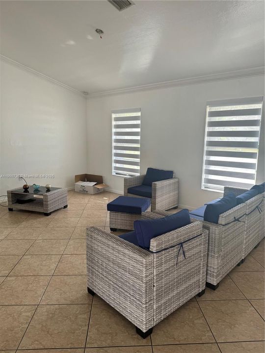 For Rent: $2,300 (3 beds, 2 baths, 0 Square Feet)