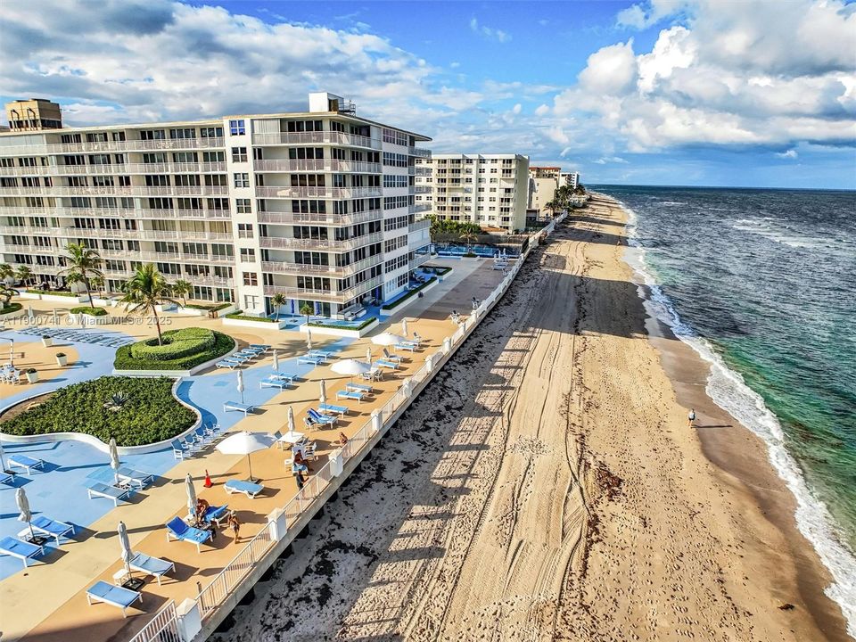 For Sale: $695,000 (2 beds, 2 baths, 1224 Square Feet)