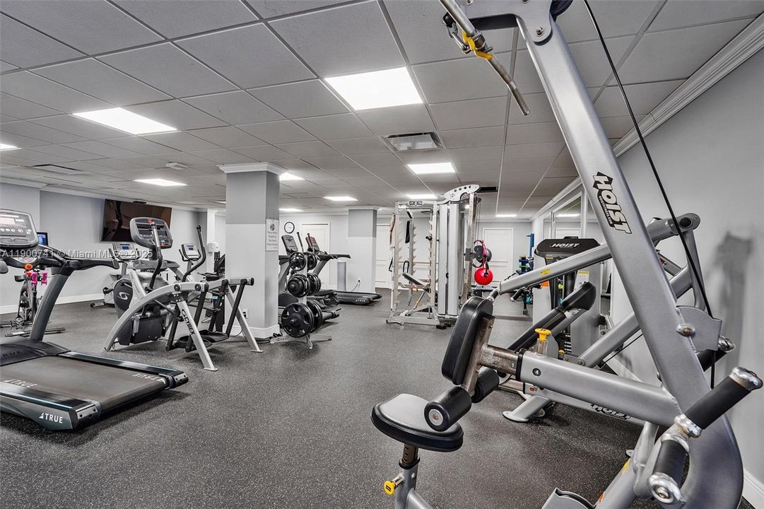 For Sale: $695,000 (2 beds, 2 baths, 1224 Square Feet)