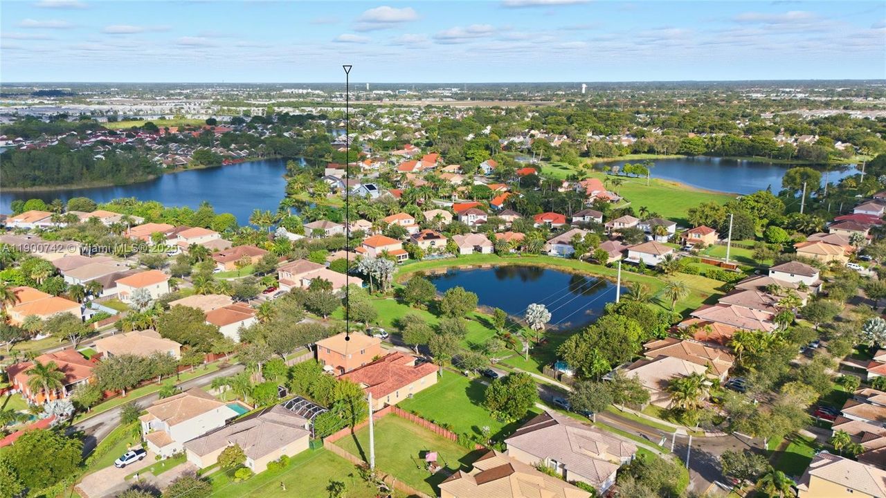 For Sale: $460,000 (3 beds, 2 baths, 1919 Square Feet)