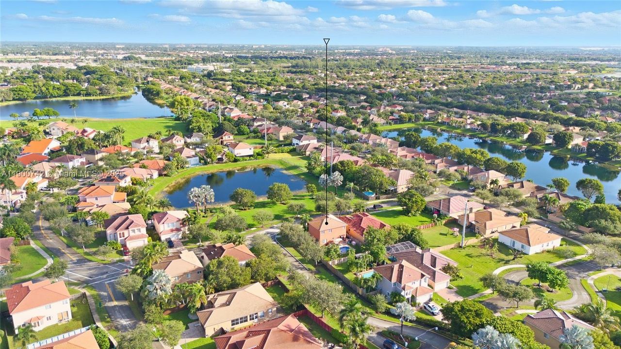 For Sale: $460,000 (3 beds, 2 baths, 1919 Square Feet)