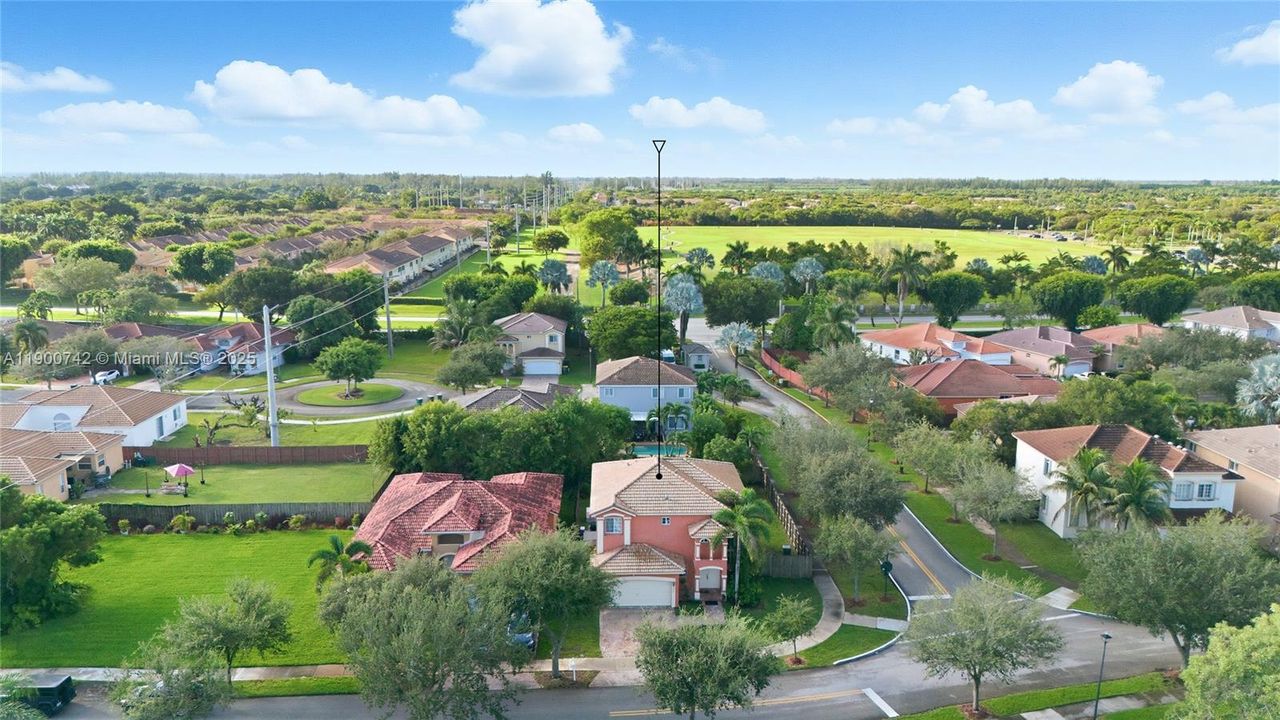 For Sale: $460,000 (3 beds, 2 baths, 1919 Square Feet)