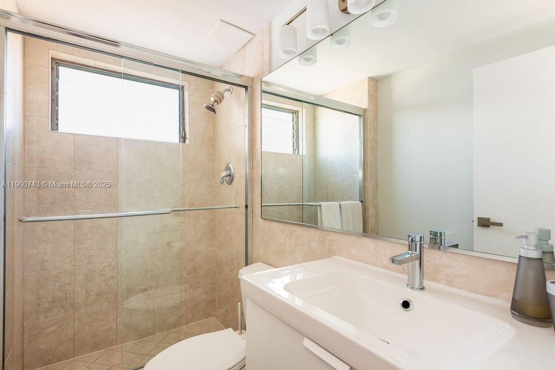 Recently Rented: $3,600 (2 beds, 2 baths, 1118 Square Feet)