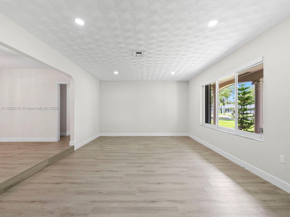 Active With Contract: $5,000 (4 beds, 2 baths, 2024 Square Feet)