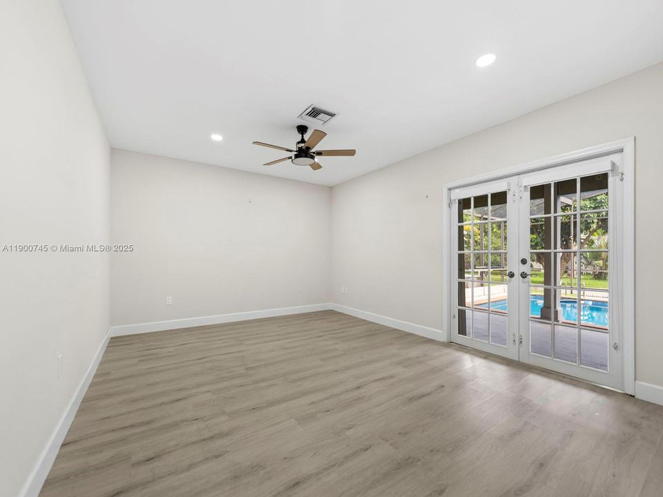 Active With Contract: $5,000 (4 beds, 2 baths, 2024 Square Feet)