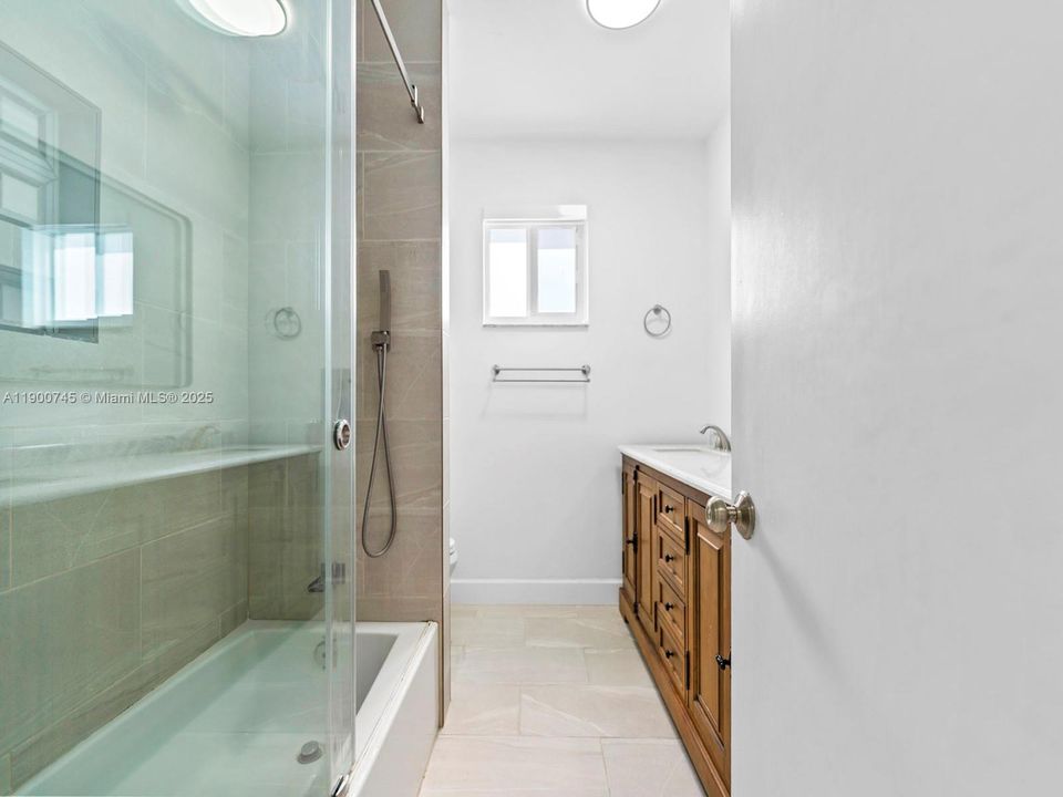 Active With Contract: $5,000 (4 beds, 2 baths, 2024 Square Feet)