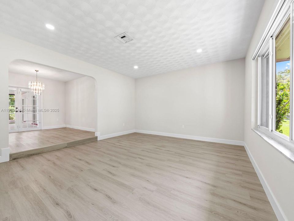 Active With Contract: $5,000 (4 beds, 2 baths, 2024 Square Feet)