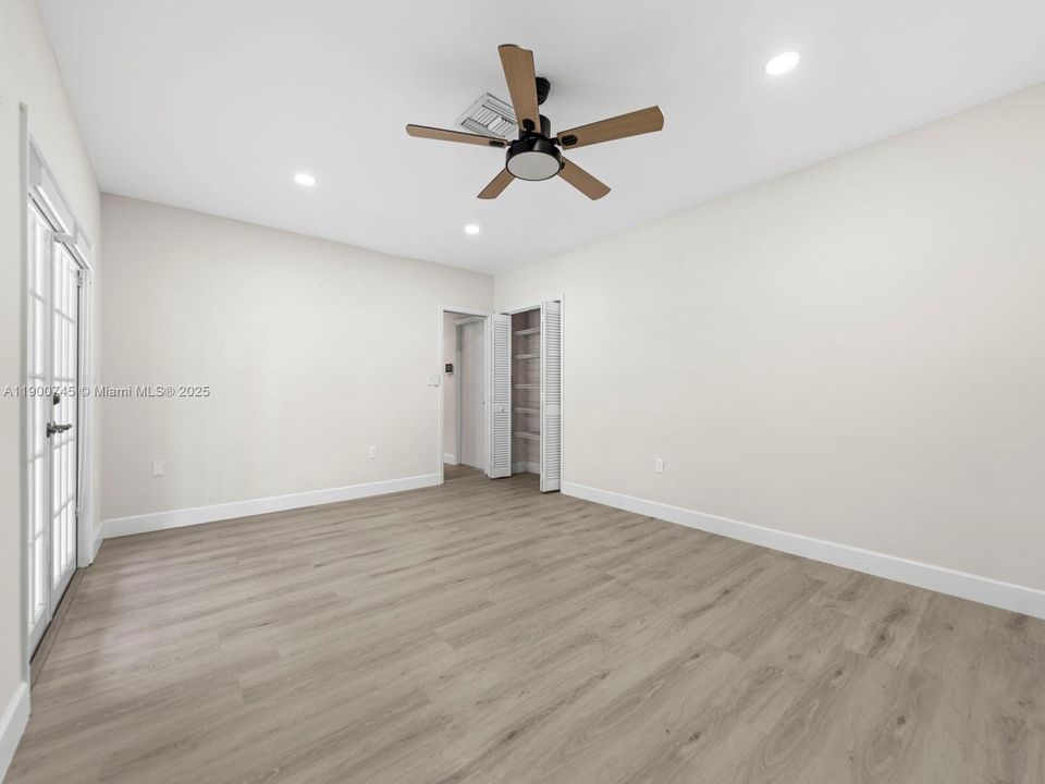 Active With Contract: $5,000 (4 beds, 2 baths, 2024 Square Feet)