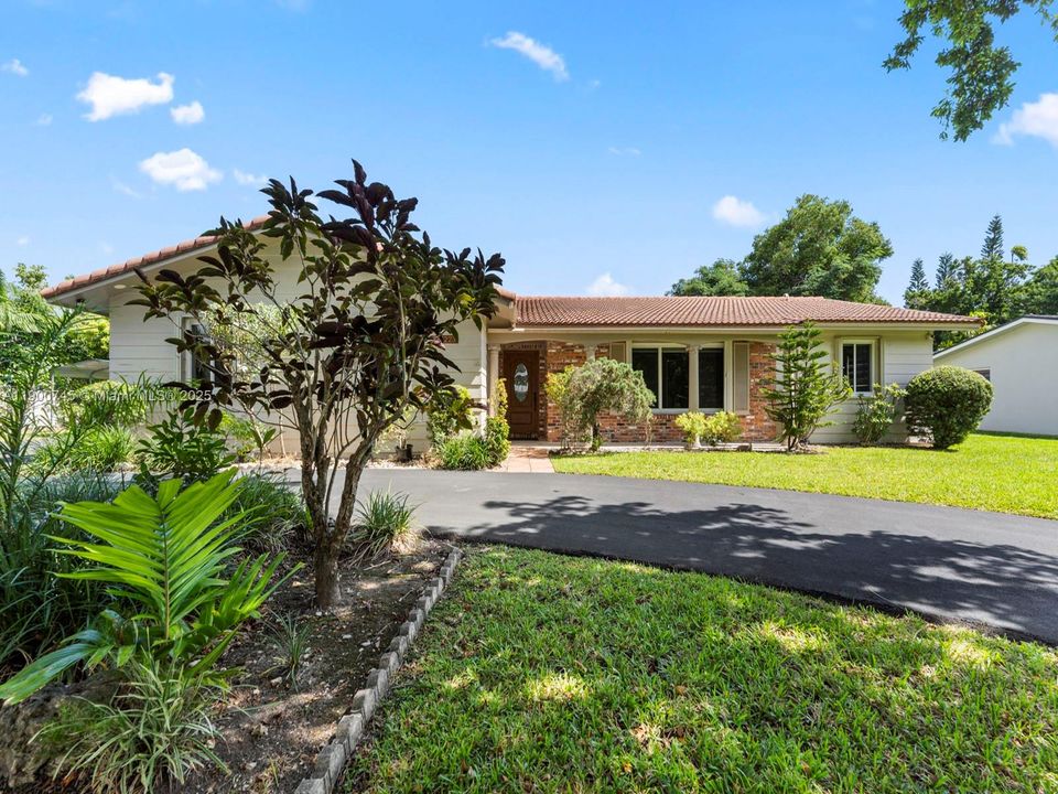 Active With Contract: $5,000 (4 beds, 2 baths, 2024 Square Feet)