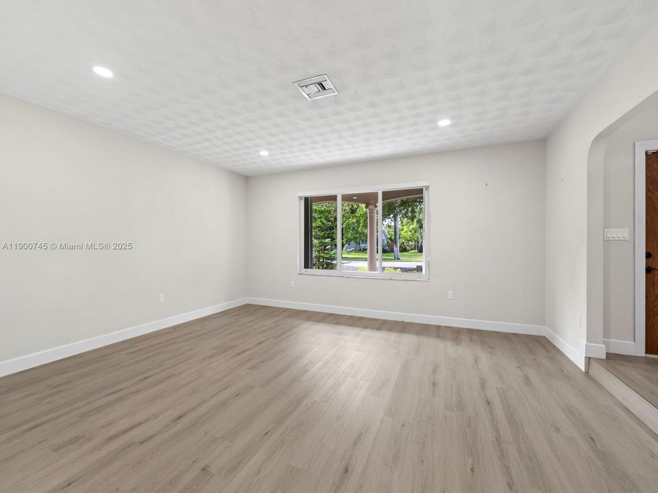 Active With Contract: $5,000 (4 beds, 2 baths, 2024 Square Feet)