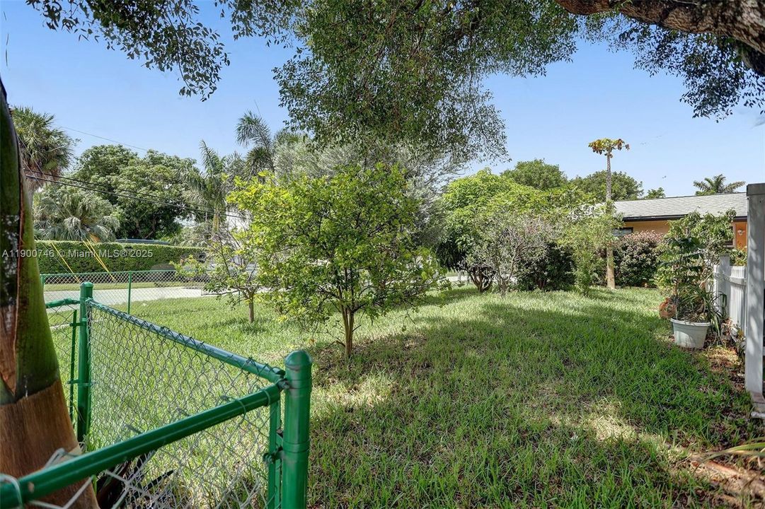 Active With Contract: $780,000 (0 beds, 0 baths, 2401 Square Feet)