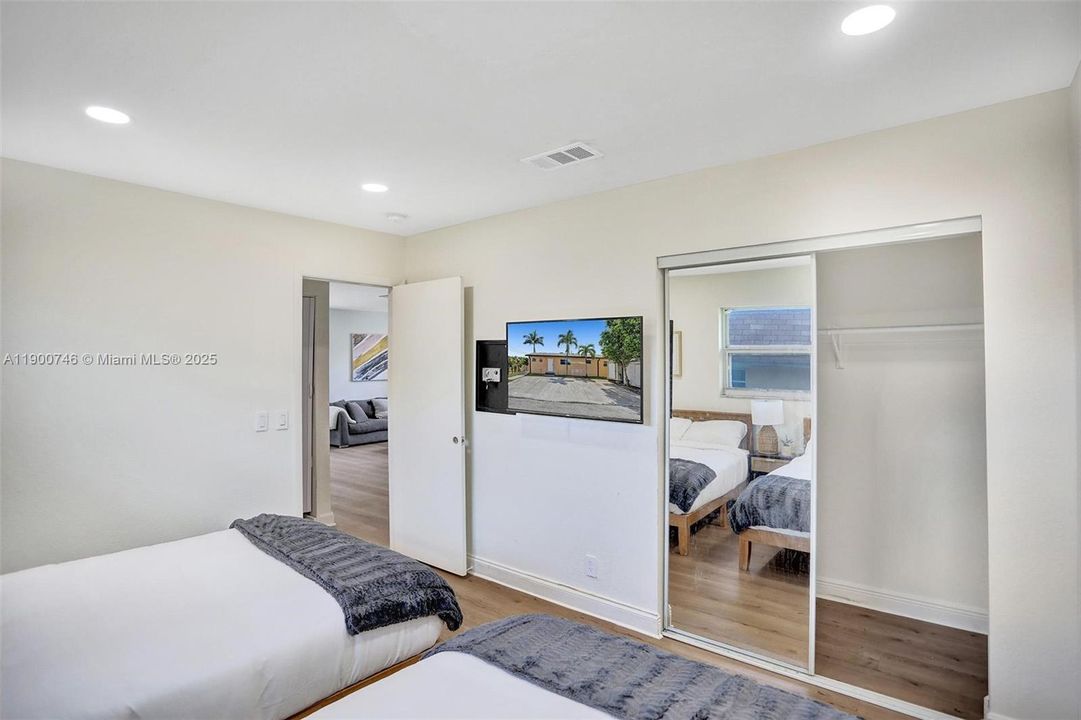 Active With Contract: $780,000 (0 beds, 0 baths, 2401 Square Feet)