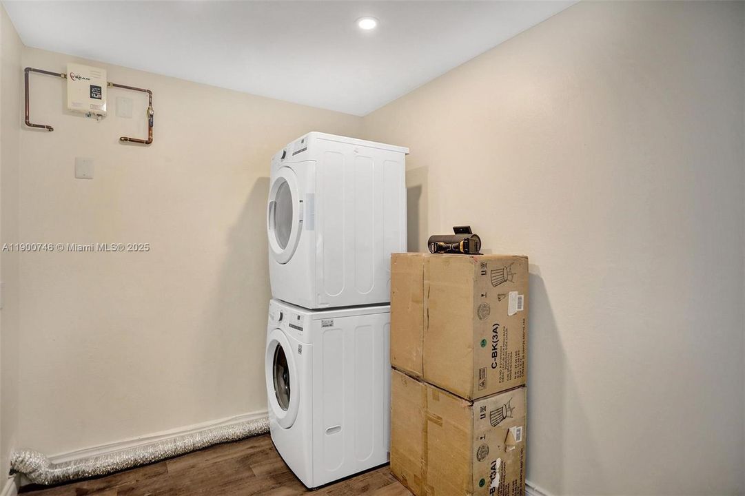 Active With Contract: $780,000 (0 beds, 0 baths, 2401 Square Feet)