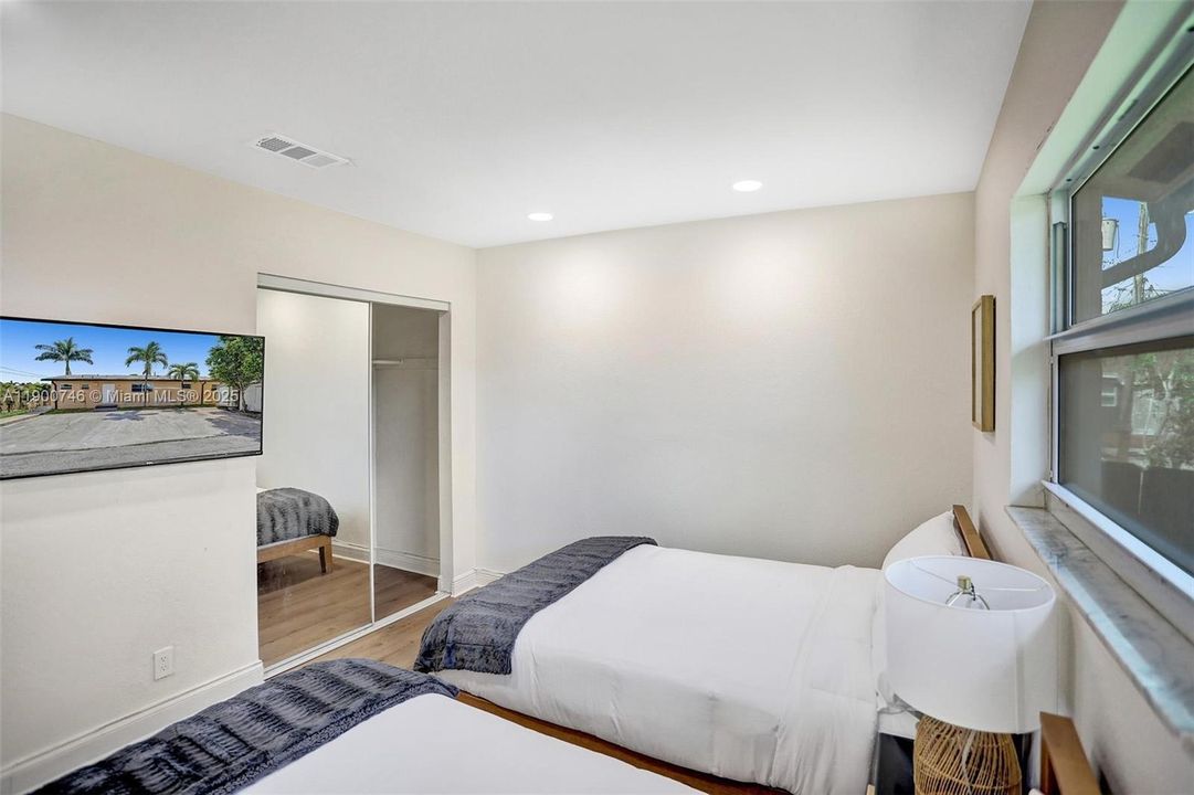 Active With Contract: $780,000 (0 beds, 0 baths, 2401 Square Feet)