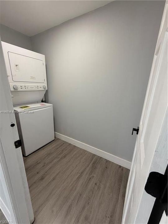 待售: $395,000 (3 贝兹, 2 浴室, 0 平方英尺)