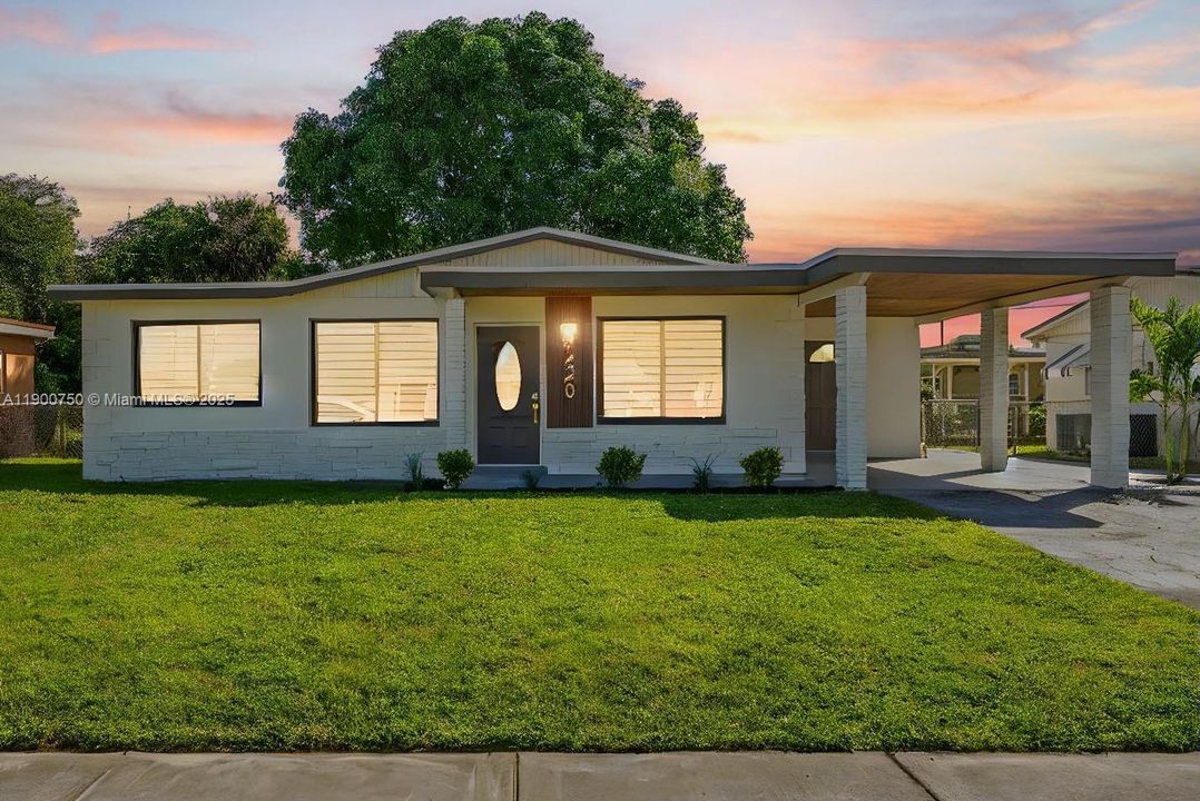 待售: $449,000 (4 贝兹, 2 浴室, 0 平方英尺)