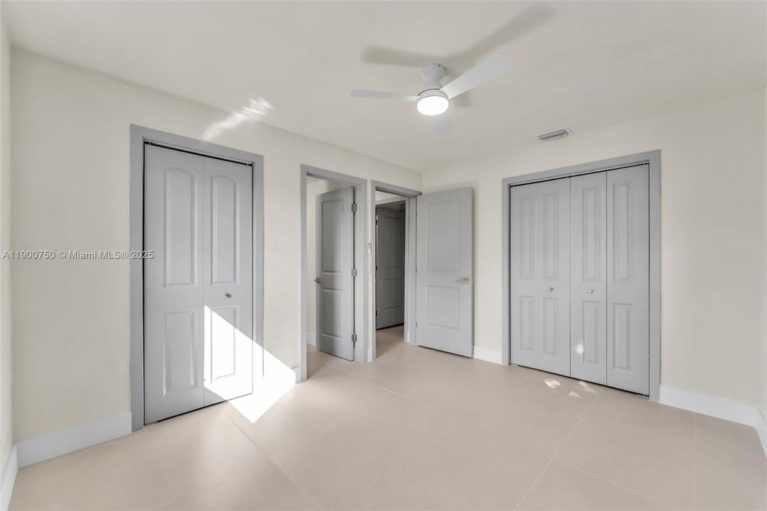 待售: $449,000 (4 贝兹, 2 浴室, 0 平方英尺)