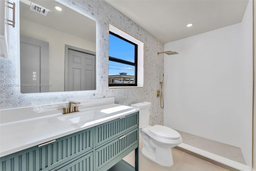 待售: $449,000 (4 贝兹, 2 浴室, 0 平方英尺)