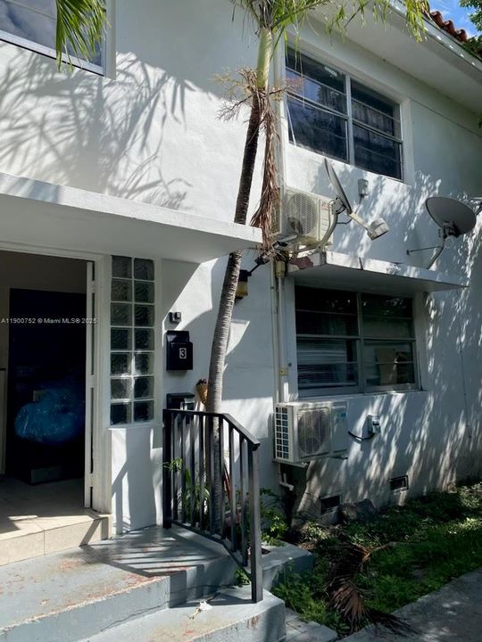 Active With Contract: $600,000 (0 beds, 0 baths, 3692 Square Feet)