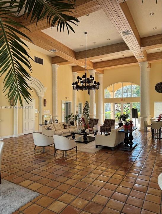 На продажу: $370,000 (2 спален, 2 ванн, 1130 Квадратных фут)