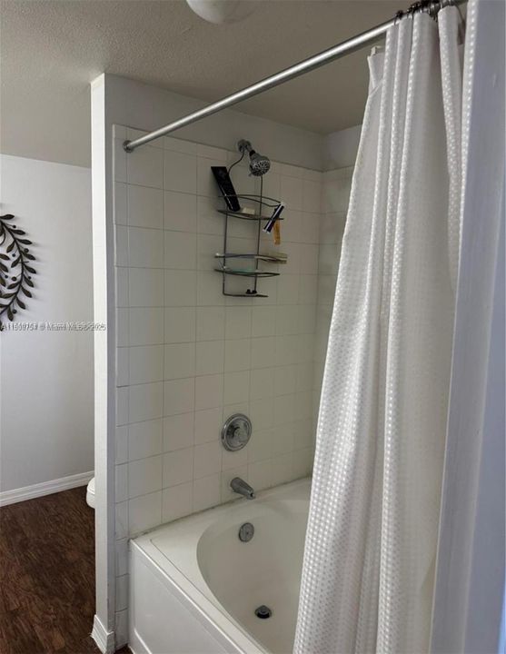 На продажу: $370,000 (2 спален, 2 ванн, 1130 Квадратных фут)