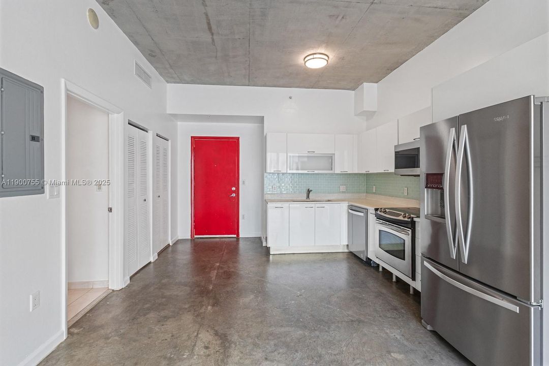 En Venta: $308,000 (1 camas, 1 baños, 644 Pies cuadrados)