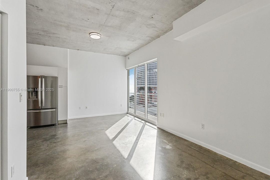 En Venta: $308,000 (1 camas, 1 baños, 644 Pies cuadrados)