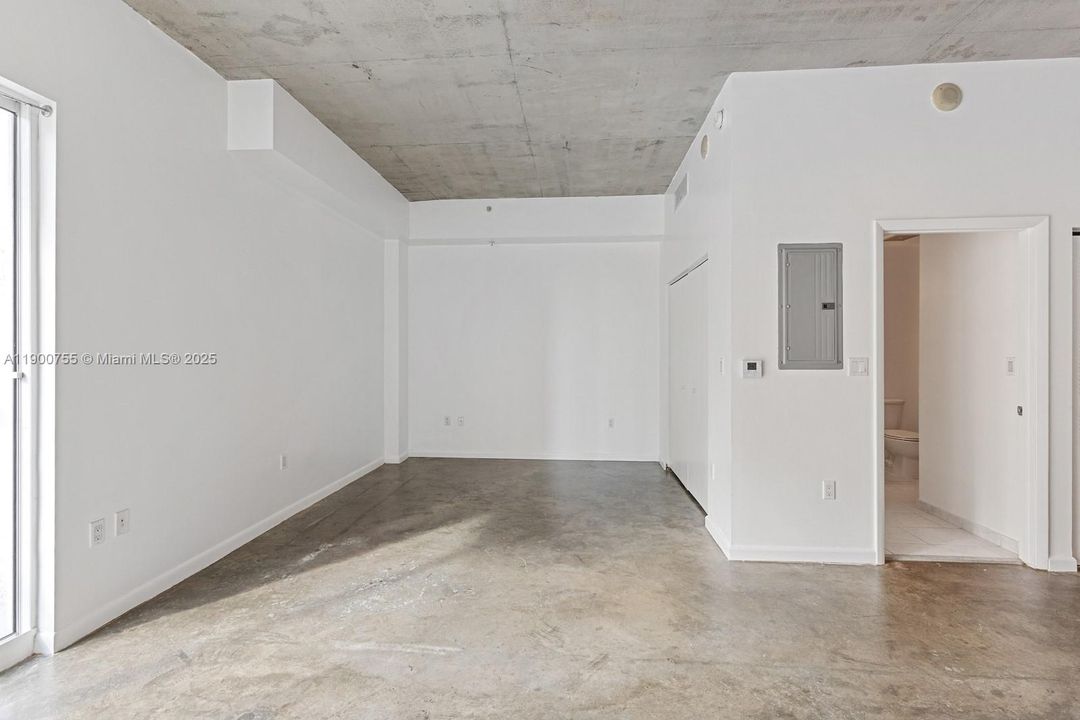 En Venta: $308,000 (1 camas, 1 baños, 644 Pies cuadrados)