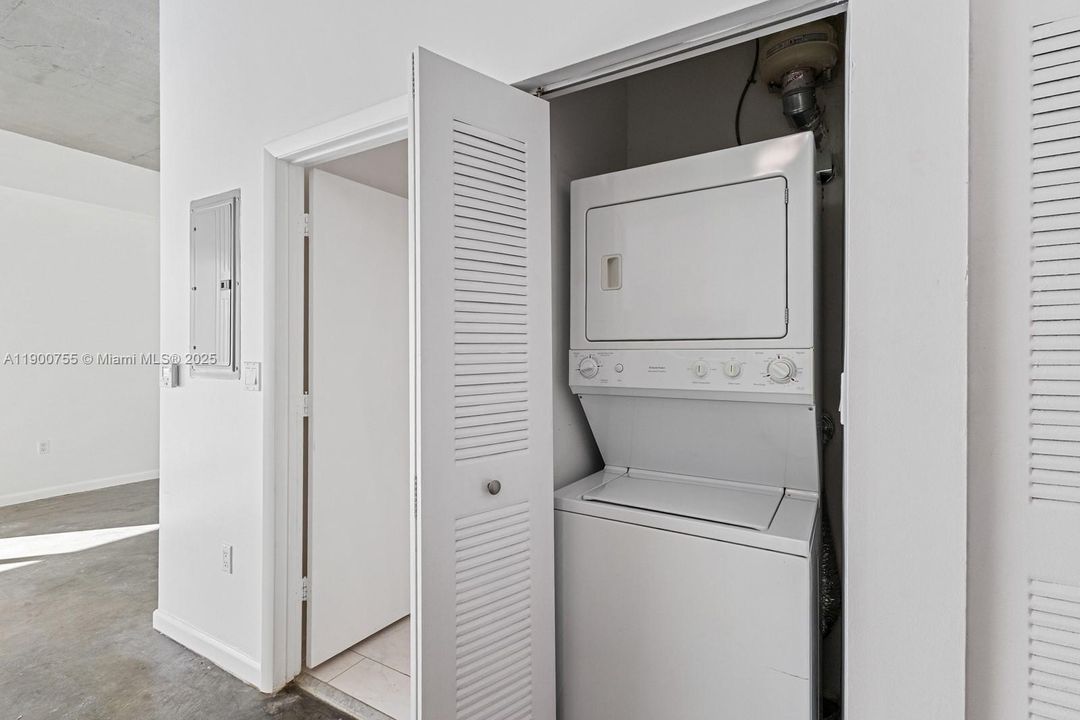 In-Unit Washer & Dryer