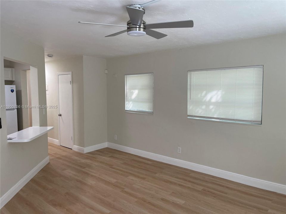 Recently Rented: $1,550 (1 beds, 1 baths, 3935 Square Feet)
