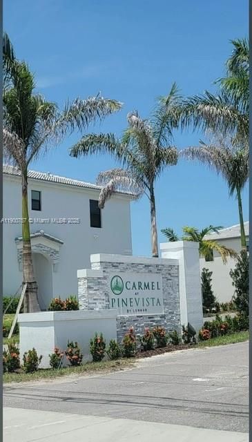 For Rent: $2,490 (3 beds, 3 baths, 1328 Square Feet)