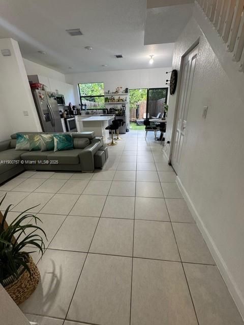 For Rent: $2,490 (3 beds, 3 baths, 1328 Square Feet)