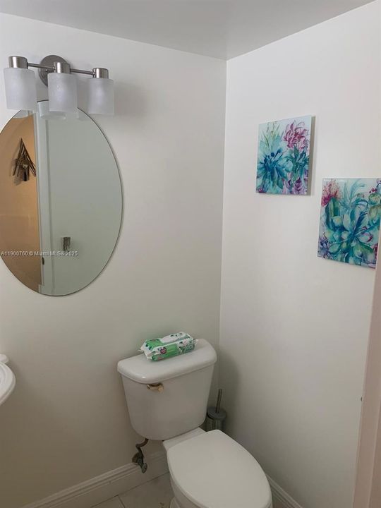 For Rent: $1,700 (1 beds, 1 baths, 792 Square Feet)