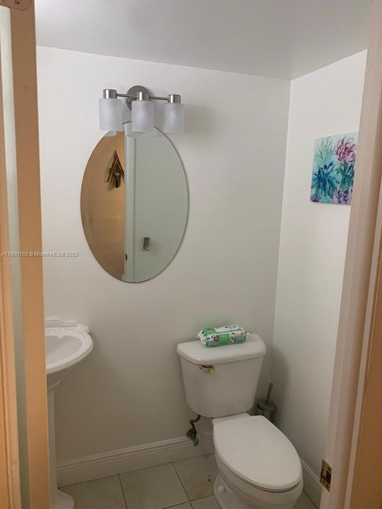 For Rent: $1,700 (1 beds, 1 baths, 792 Square Feet)