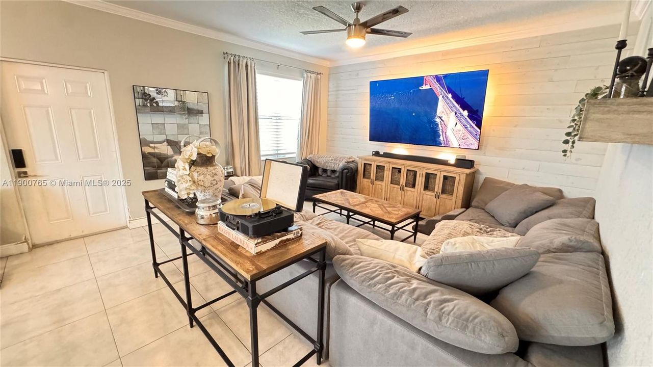 待售: $550,000 (3 贝兹, 2 浴室, 1500 平方英尺)