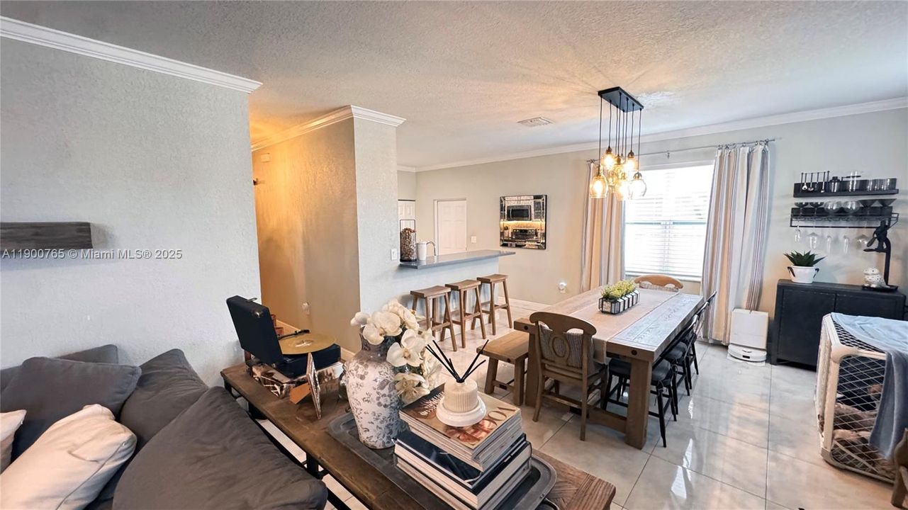 待售: $550,000 (3 贝兹, 2 浴室, 1500 平方英尺)