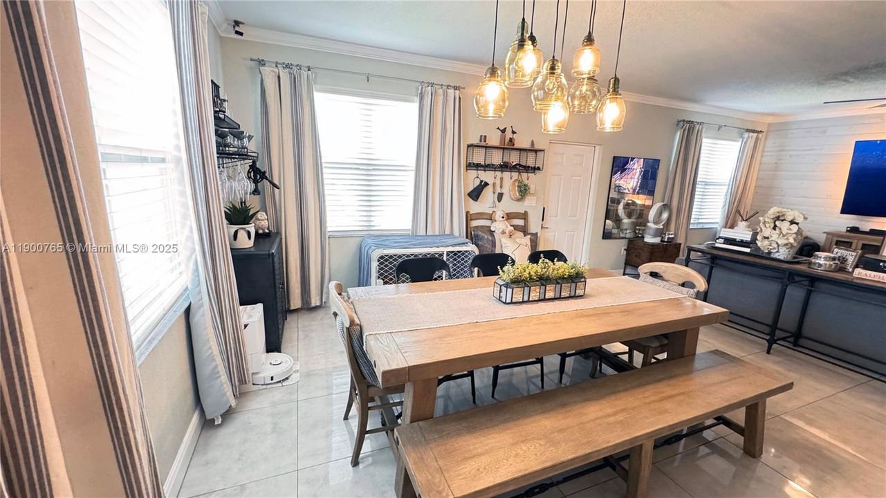 待售: $550,000 (3 贝兹, 2 浴室, 1500 平方英尺)