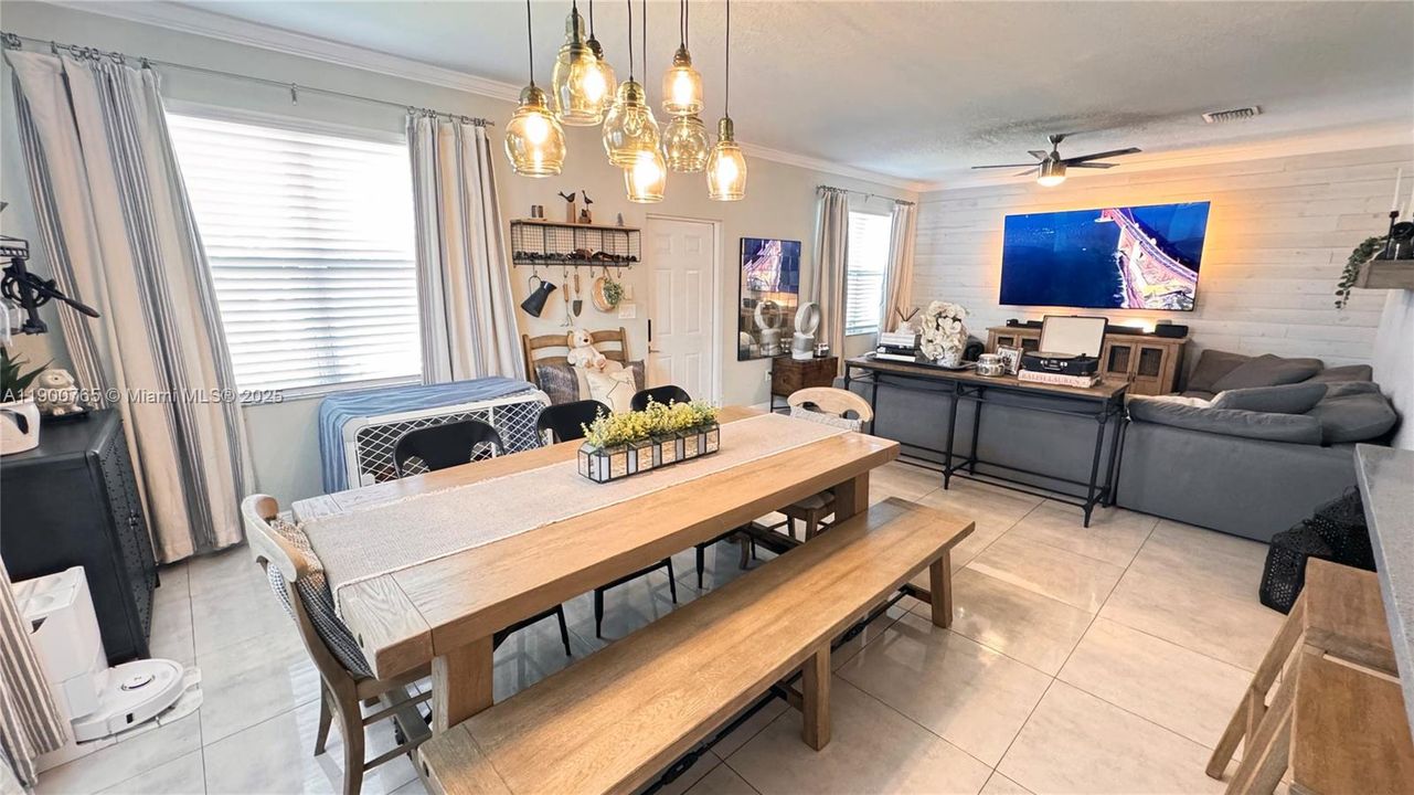 待售: $550,000 (3 贝兹, 2 浴室, 1500 平方英尺)