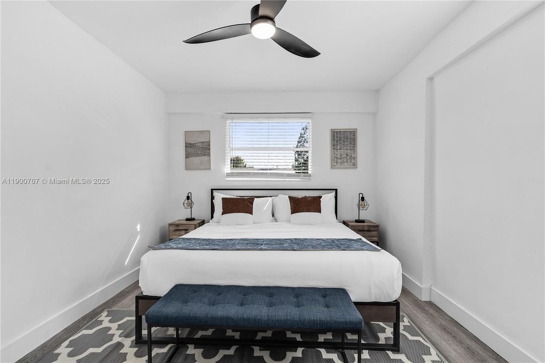 For Sale: $630,000 (3 beds, 2 baths, 1215 Square Feet)