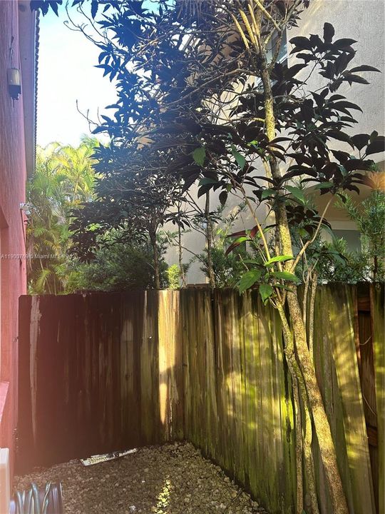 出租: $5,500 (3 贝兹, 2 浴室, 2023 平方英尺)