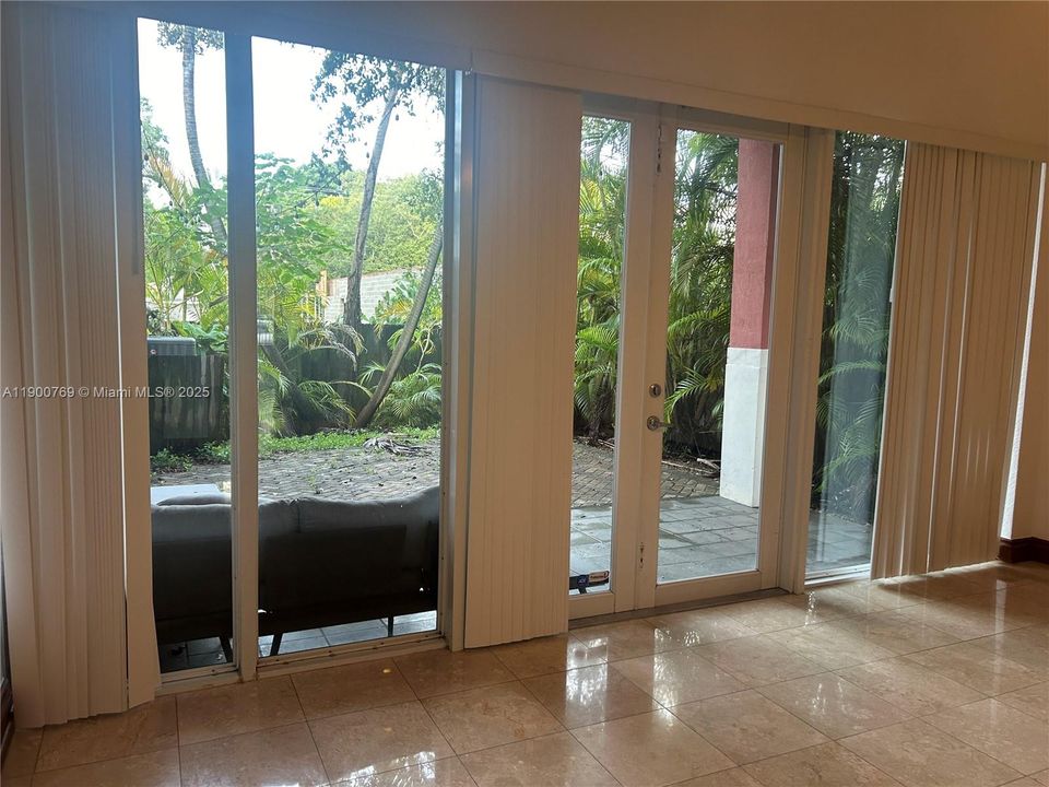 出租: $5,500 (3 贝兹, 2 浴室, 2023 平方英尺)