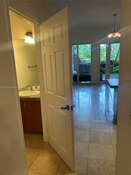 出租: $5,500 (3 贝兹, 2 浴室, 2023 平方英尺)