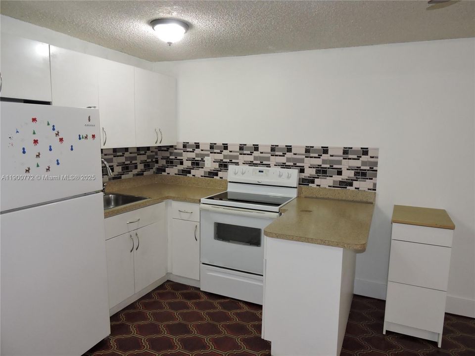 Recently Rented: $1,500 (1 beds, 14 baths, 700 Square Feet)