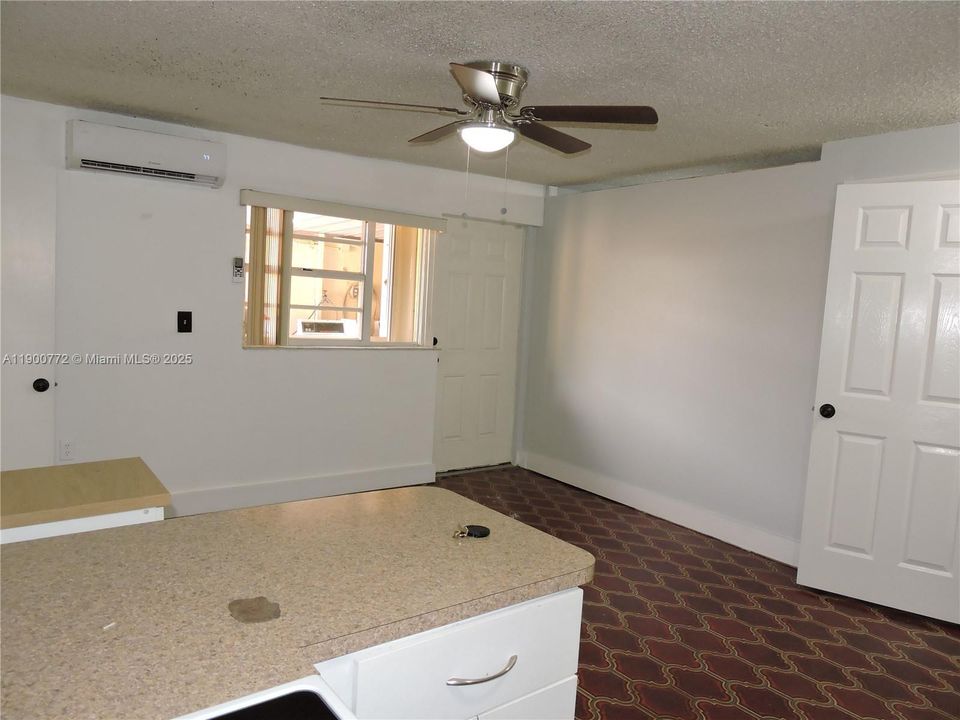Recently Rented: $1,500 (1 beds, 14 baths, 700 Square Feet)