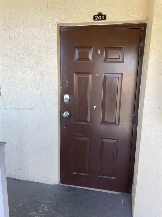 For Sale: $239,900 (3 beds, 2 baths, 1182 Square Feet)