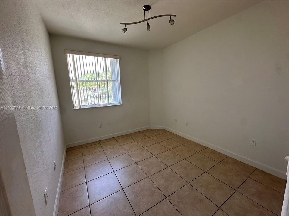 For Sale: $239,900 (3 beds, 2 baths, 1182 Square Feet)