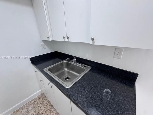 Active With Contract: $2,100 (1 beds, 1 baths, 575 Square Feet)