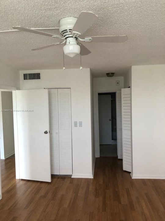 For Sale: $168,500 (1 beds, 1 baths, 658 Square Feet)