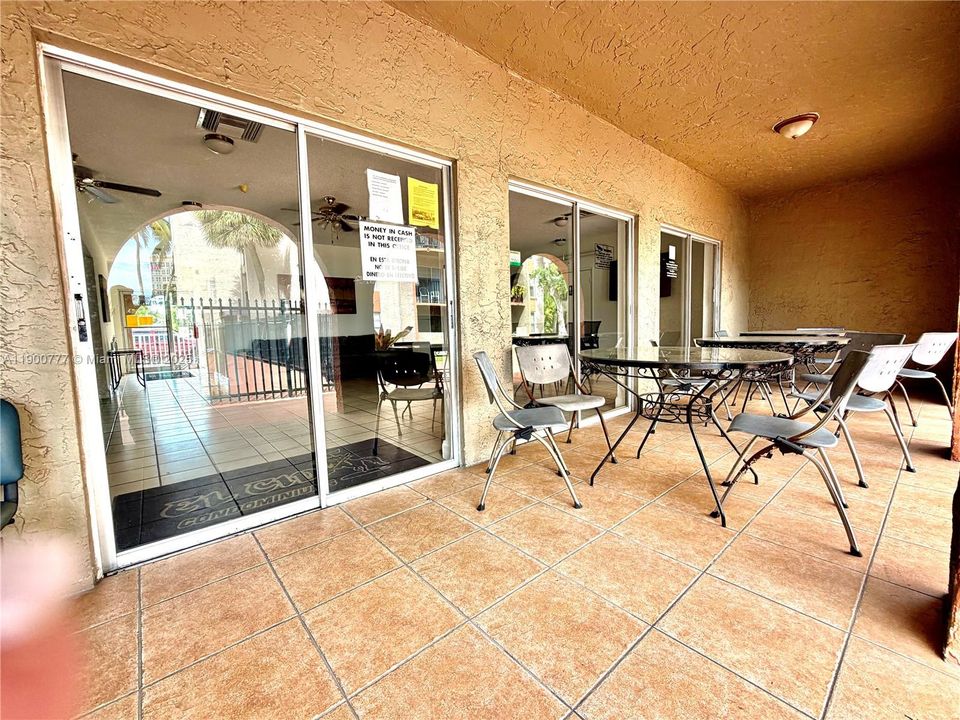 For Sale: $200,000 (0 beds, 1 baths, 504 Square Feet)